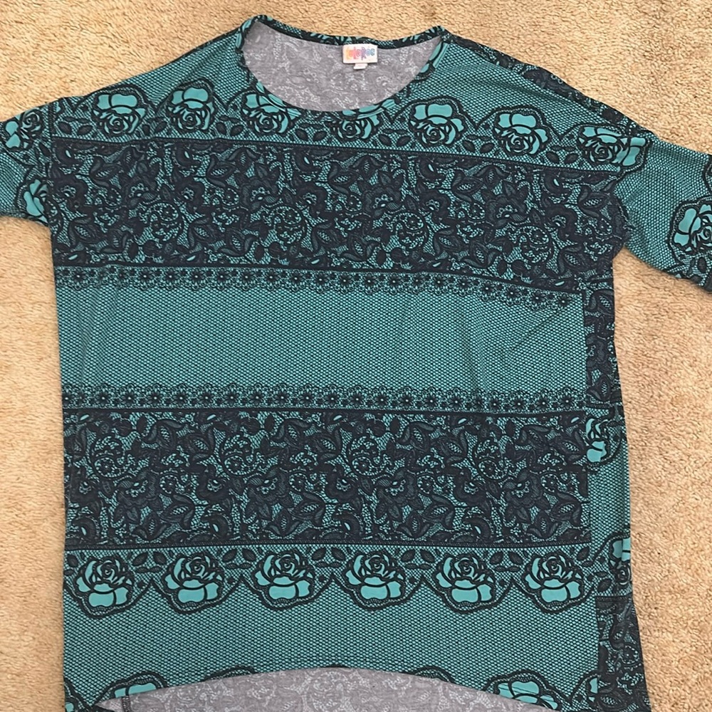 LuLaRoe small tshirt